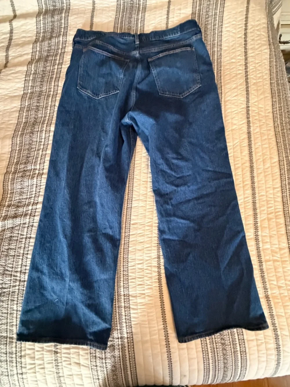 2 pairs of Abercrombie & Fitch Denim High-Rise Jeans - Picture 6 of 11